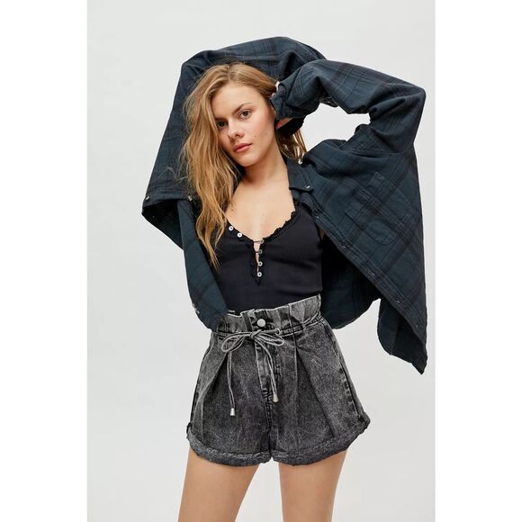 BLANKNYC High Waisted Paperbag Shorts size 30 When In Rome Washed Black - Picture 1 of 12